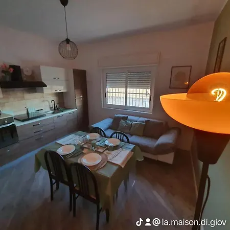 ヴィラ La Maison Di Giovanni コーミゾ